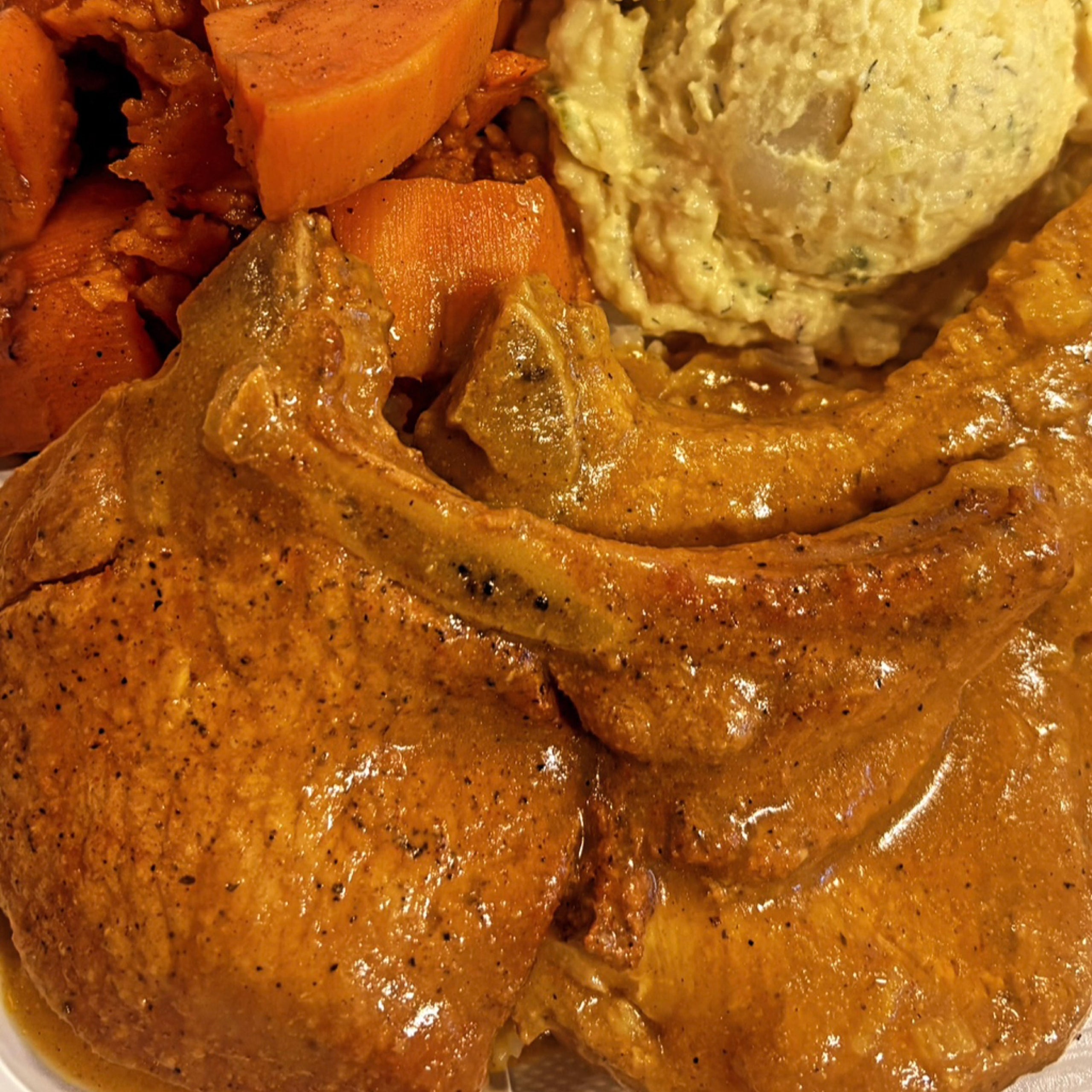 Cali Peaches Cuisine, soul food restaurant in Lancaster, photo 5 of 7